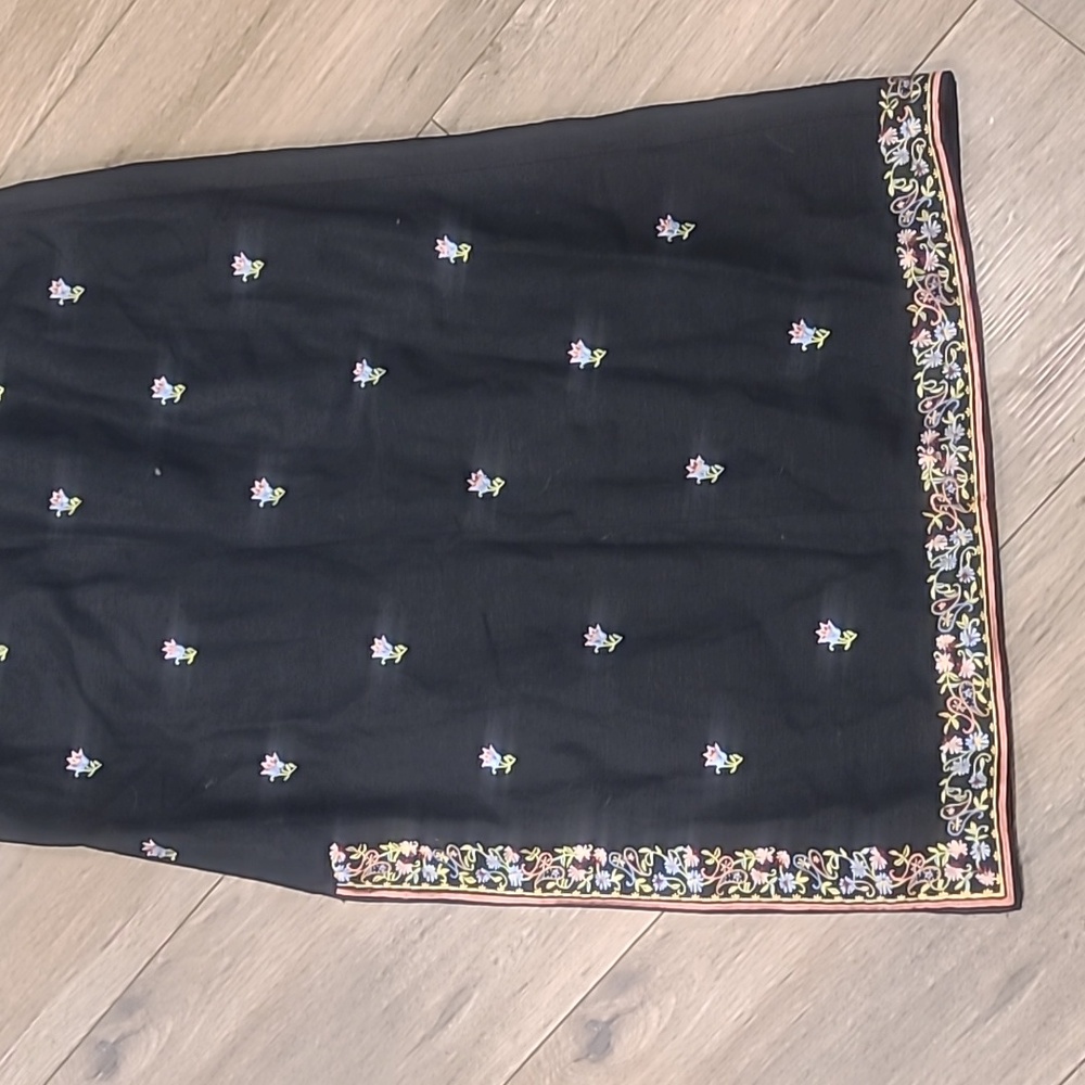 Linen Blend Midi Dress With Embroidered flowers, Quality Fabric, High Slit.sz 10 - Picture 9 of 10